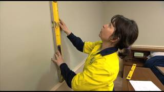 Hanging Framed Pictures And Mirrors